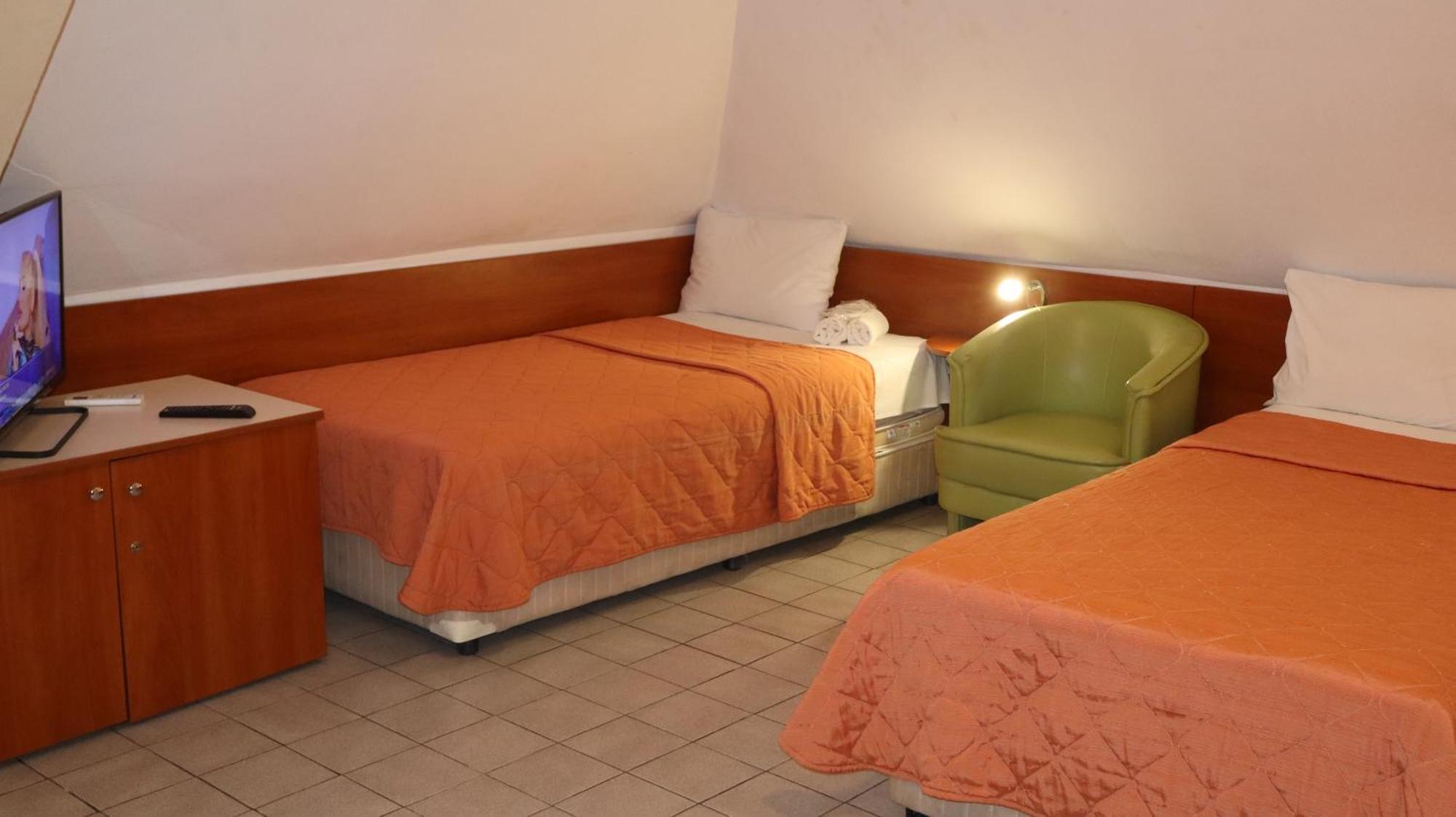 Hotel Palitra Várna Kültér fotó