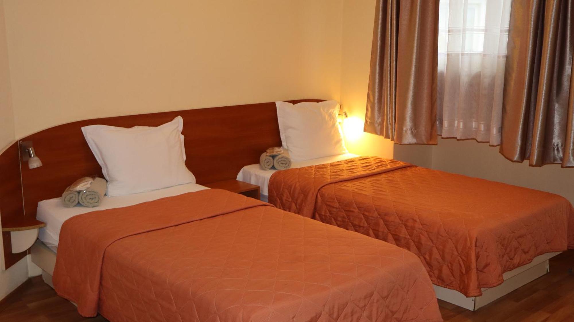 Hotel Palitra Várna Kültér fotó