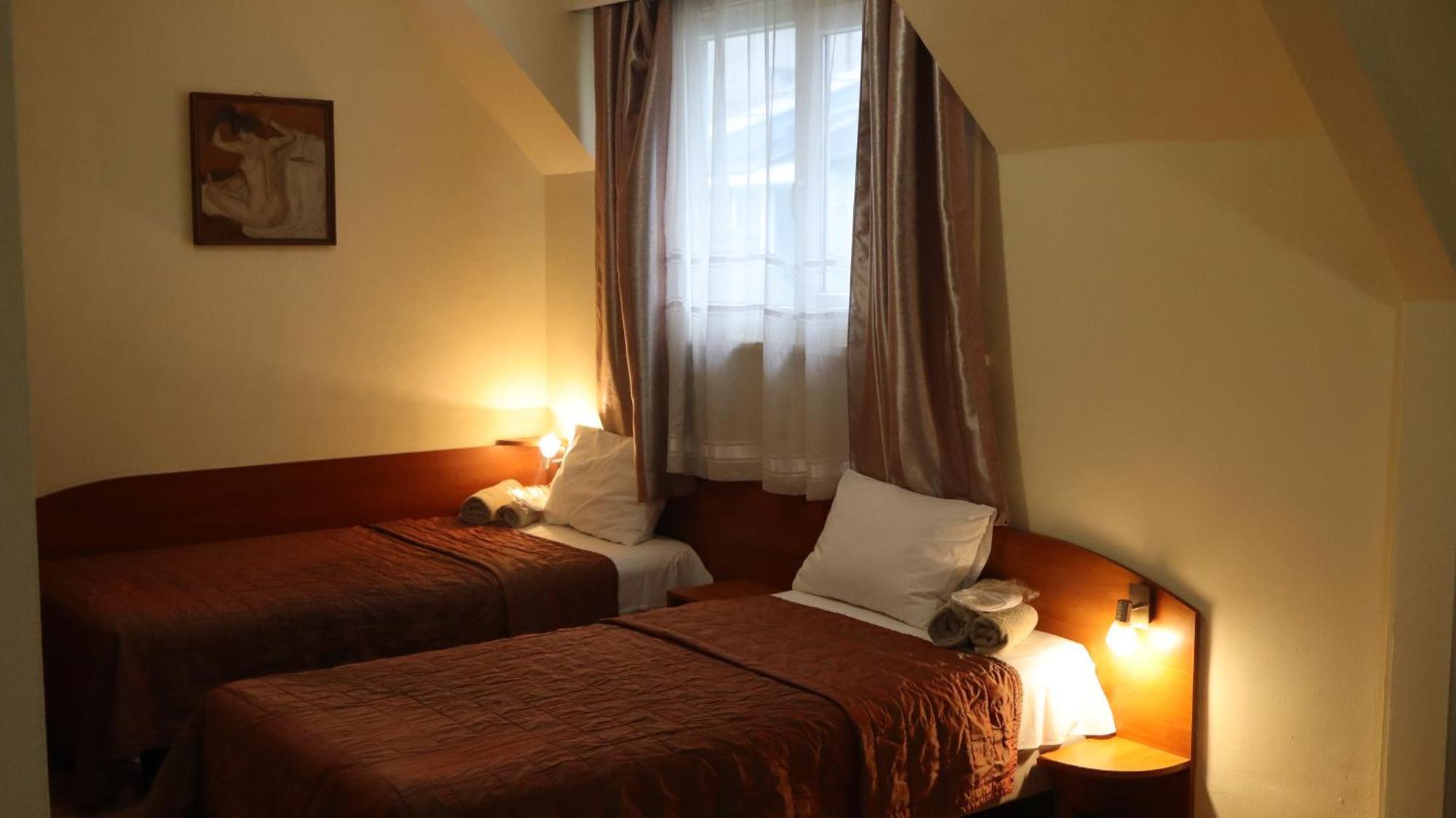 Hotel Palitra Várna Kültér fotó