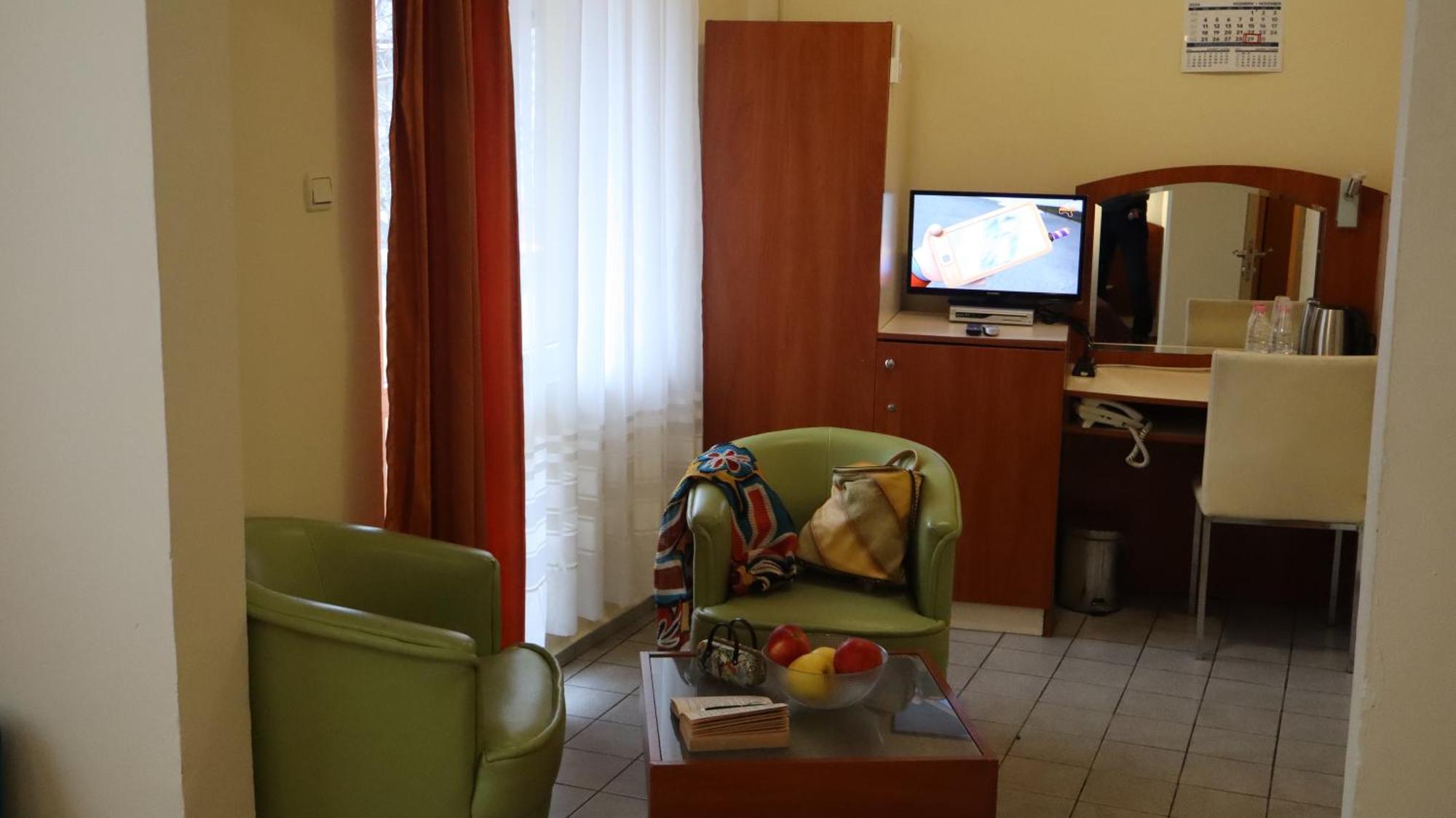 Hotel Palitra Várna Kültér fotó