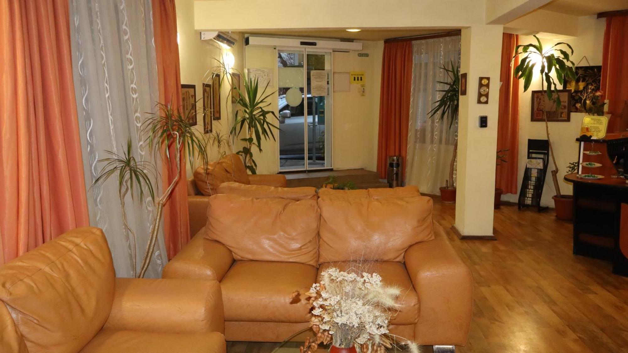 Hotel Palitra Várna Kültér fotó