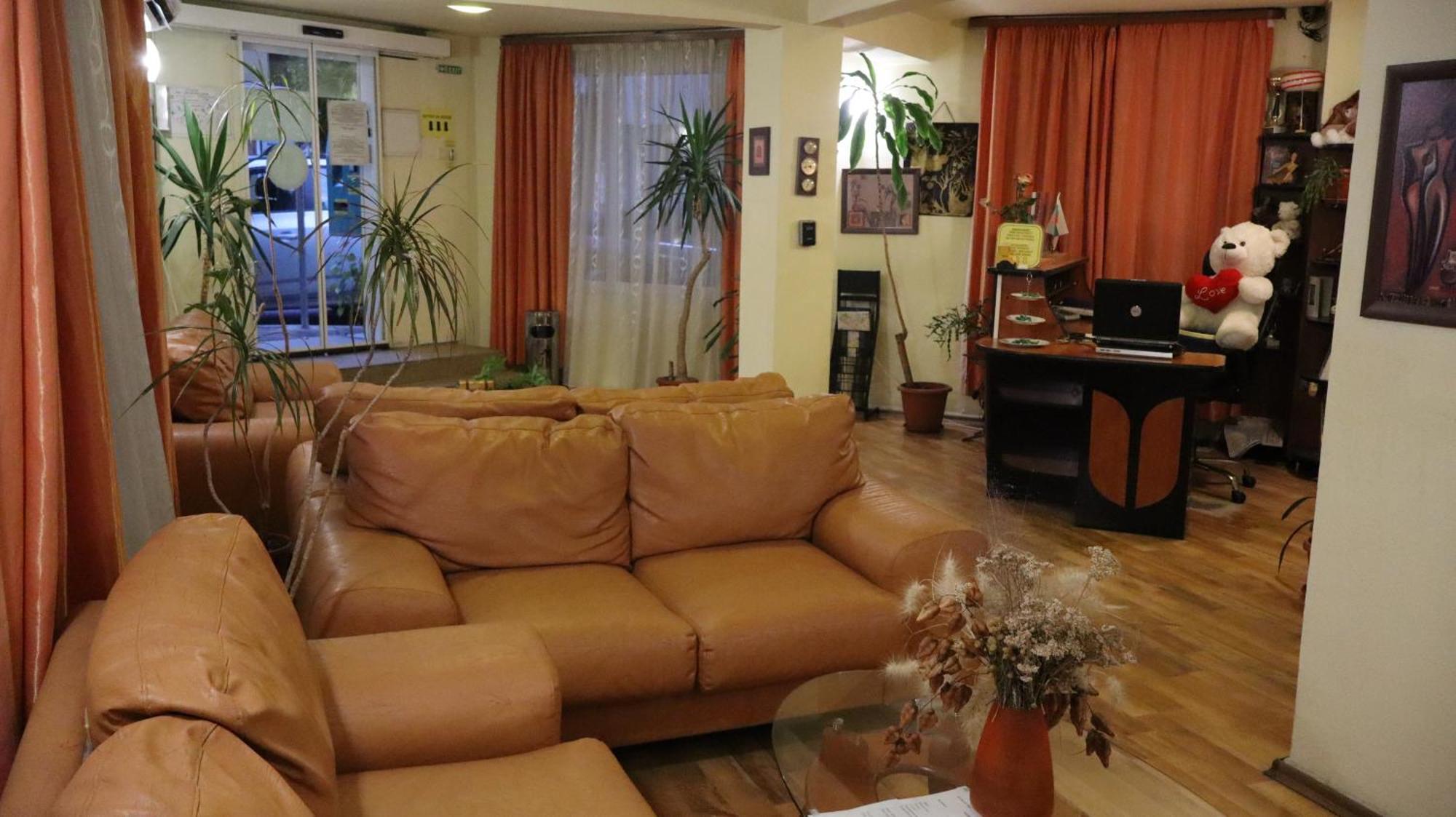 Hotel Palitra Várna Kültér fotó