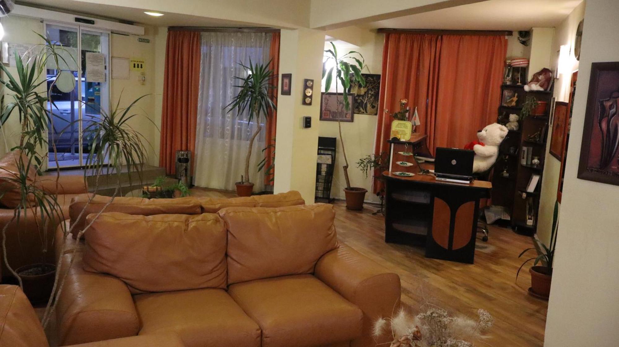 Hotel Palitra Várna Kültér fotó